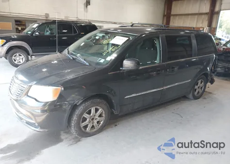 2011 Chrysler Town & Country Touring z USA, uszkodzony, nr VIN 2A4RR5DG9BR708610